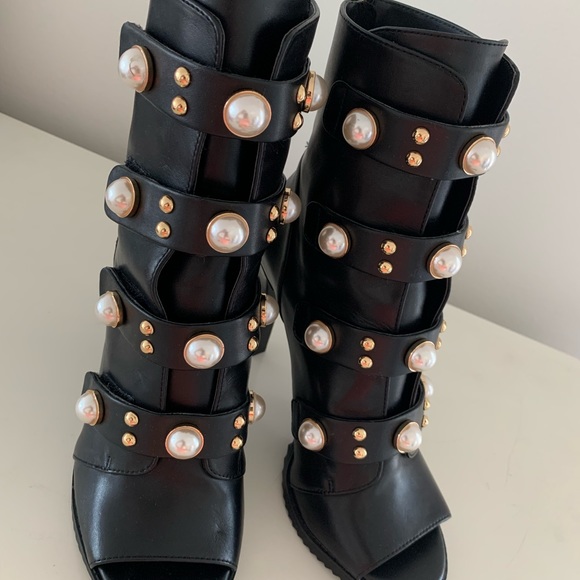 Karl Lagerfeld Paris boots - Picture 5 of 6